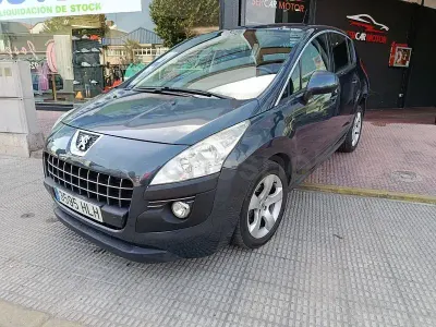 Usado Peugeot 3008 Active 112 CV (82 kW) 2012 Azul Familiar