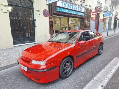 Usado Opel Calibra 115 CV (84 kW) 1990 Rojo Coupe