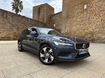 Azul Usado 2023 Volvo V60 CC Plus Familiar | 32.990 € (Precio justo)