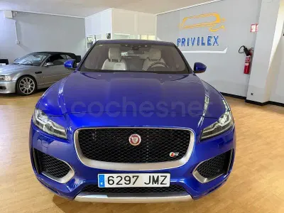 Usado Jaguar F-Pace R-Sport 300 CV (220 kW) 2017 Azul SUV
