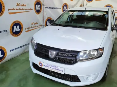 Usado Dacia Sandero Ambiance 75 CV (55 kW) 2016 Blanco Utilitario