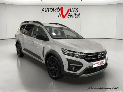 Usado Dacia Jogger Extreme 110 CV (80 kW) 2022 Gris / plata Monovolumen