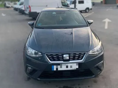 Usado Seat Ibiza XCELLENCE 95 CV (69 kW) 2019 Gris Utilitario