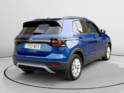 Usado VW T-Cross Advance 110 CV (80 kW) 2023 Azul SUV