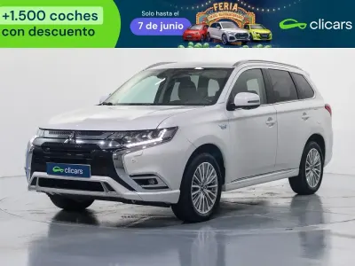 Usado Mitsubishi Outlander P-HEV 224 CV (164 kW) 2021 Blanco SUV