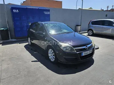 Usado Opel Astra Enjoy 105 CV (77 kW) 2006 Negro Berlina