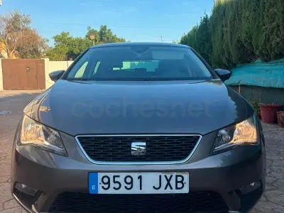 Usado Seat Leon Style 115 CV (84 kW) 2017 Gris / plata Berlina