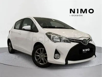 Usado Toyota Yaris City 69 CV (50 kW) 2016 Blanco Berlina