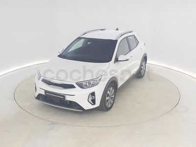 Blanco Usado 2024 Kia Stonic SUV | 19.590 € (Precio justo)