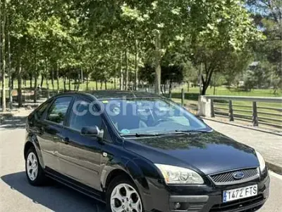 Usado Ford Focus Ghia 115 CV (84 kW) 2007 Negro Berlina
