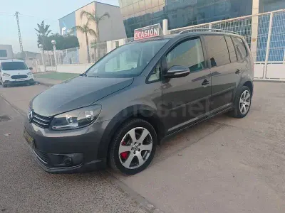 Usado VW Touran Advance 140 CV (102 kW) 2012 Gris / plata Monovolumen