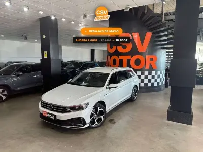 Usado VW Passat Executive 218 CV (160 kW) 2022 Blanco Familiar