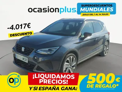 Usado Seat Arona FR 150 CV (110 kW) 2024 Gris / plata SUV