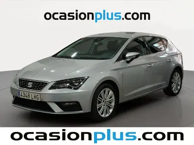 Usado Seat Leon FR 130 CV (95 kW) 2020 Gris plata Utilitario