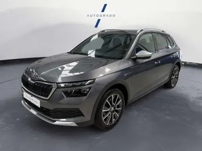 Usado Skoda Kamiq 110 CV (80 kW) 2022 Gris / plata SUV