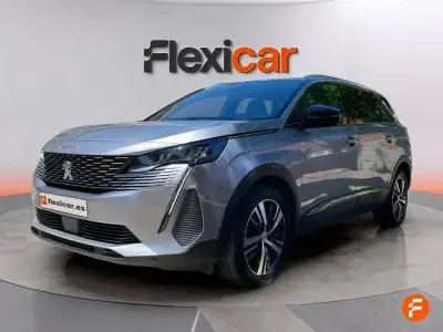 Usado Peugeot 5008 GT 130 CV (95 kW) 2024 Gris SUV