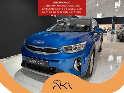 Usado Kia Stonic 101 CV (74 kW) 2022 Azul SUV