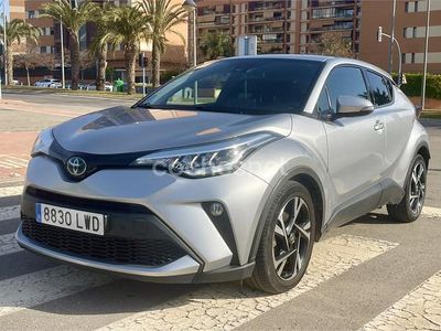 Usado Toyota C-HR Advance 122 CV (89 kW) 2022 Gris / plata SUV