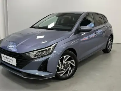 Usado Hyundai i20 100 CV (73 kW) 2025 Azul Utilitario