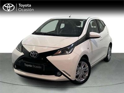 Usado 2017 Toyota Aygo X-play Utilitario | 9900 € (Precio justo)