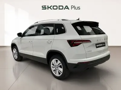 Nuevo Skoda Karoq Selection 116 CV (85 kW) 2025 Blanco SUV