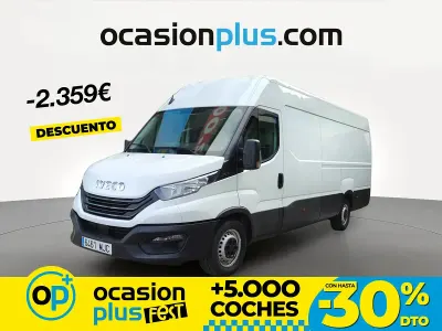 Begagnad Iveco Daily 156 HK (114 kW) 2023 Vit Sedan