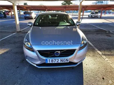 Usado Volvo V40 Summum 115 CV (84 kW) 2015 Gris / plata Berlina