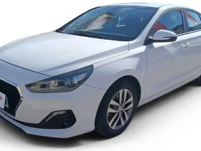 Usado Hyundai i30 120 CV (88 kW) 2020 Blanco