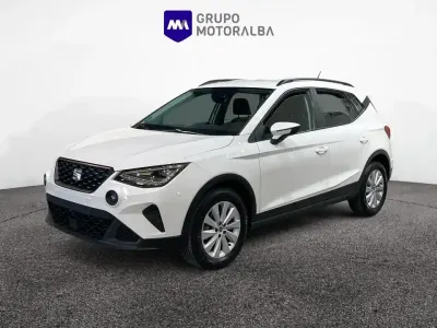 Usado Seat Arona Style 110 CV (80 kW) 2024 Blanco SUV
