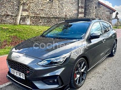 Usado Ford Focus ST 280 CV (205 kW) 2020 Gris / plata Berlina