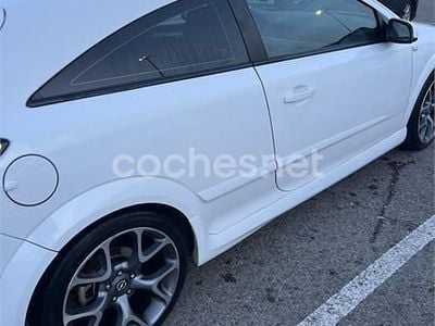 Usado Opel Astra GTC Sport 120 CV (88 kW) 2008 Blanco Berlina