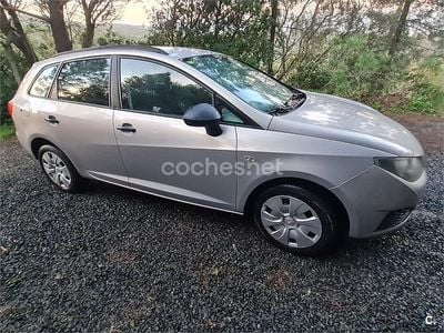 Usado Seat Ibiza ST Reference 85 CV (62 kW) 2011 Amarillo Familiar