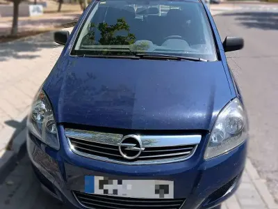 Usado Opel Zafira Family 110 CV (80 kW) 2011 Azul Monovolumen