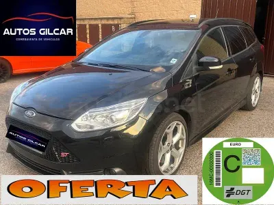 Usado Ford Focus ST 250 CV (183 kW) 2012 Negro Familiar