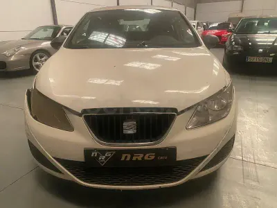 Usado Seat Ibiza Style 90 CV (66 kW) 2013 Blanco Berlina