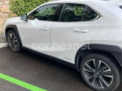 Usado Lexus UX Luxury Line 184 CV (135 kW) 2022 Blanco SUV