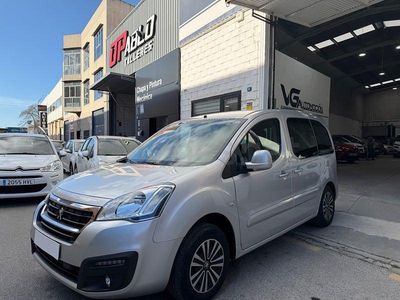 Usado Peugeot Partner Tepee Active 100 CV (73 kW) 2016 Gris / plata Monovolumen