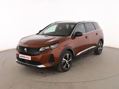 Usado Peugeot 5008 GT 180 CV (132 kW) 2022 Marrón SUV