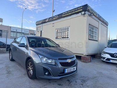 Usado Chevrolet Cruze LT 163 CV (119 kW) 2012 Gris / plata Berlina