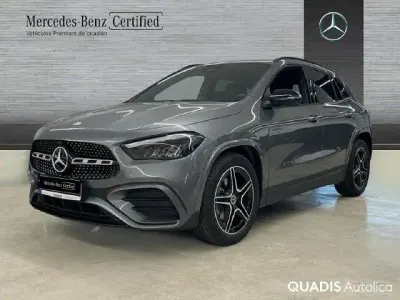 Usado Mercedes GLA200 150 CV (110 kW) 2026 Gris montaña SUV