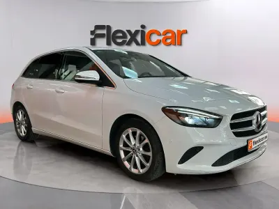 Usado Mercedes B180 116 CV (85 kW) 2020 Blanco Utilitario