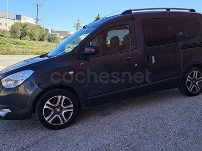 Usado Dacia Dokker Essentiel 95 CV (69 kW) 2020 Negro Monovolumen