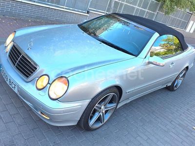 Usado Mercedes CLK320 Avantgarde 218 CV (160 kW) 2000 Gris / plata Descapotable