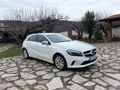 Usado Mercedes A180 109 CV (80 kW) 2018 Blanco Berlina