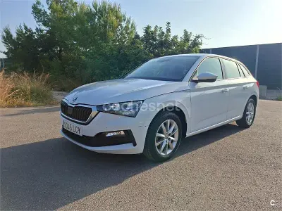 Usado Skoda Scala Ambition 115 CV (84 kW) 2019 Blanco Utilitario