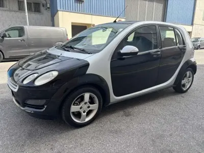 Usado Smart ForFour Passion 109 CV (80 kW) 2005 Negro Utilitario