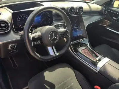 Usado Mercedes C220 200 CV (147 kW) 2025 Gris selenita