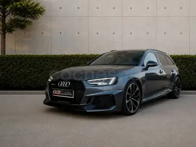 Usado Audi RS4 Premium 450 CV (330 kW) 2018 Gris / plata Familiar
