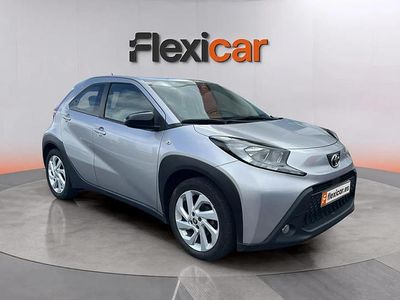 Usado Toyota Aygo X 72 CV (52 kW) 2023 Gris SUV