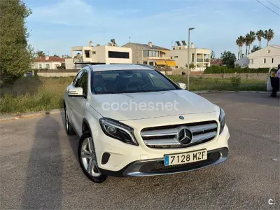 Käytetty Mercedes GLA220 Style 170 HP (125 kW) 2014 Valkoinen Katumaasturi